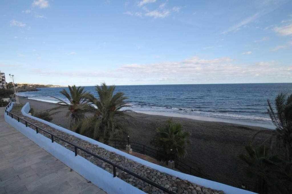Bonito Apartamento Con Vista Al Mar Playa Del Aguila  Eksteriør bilde